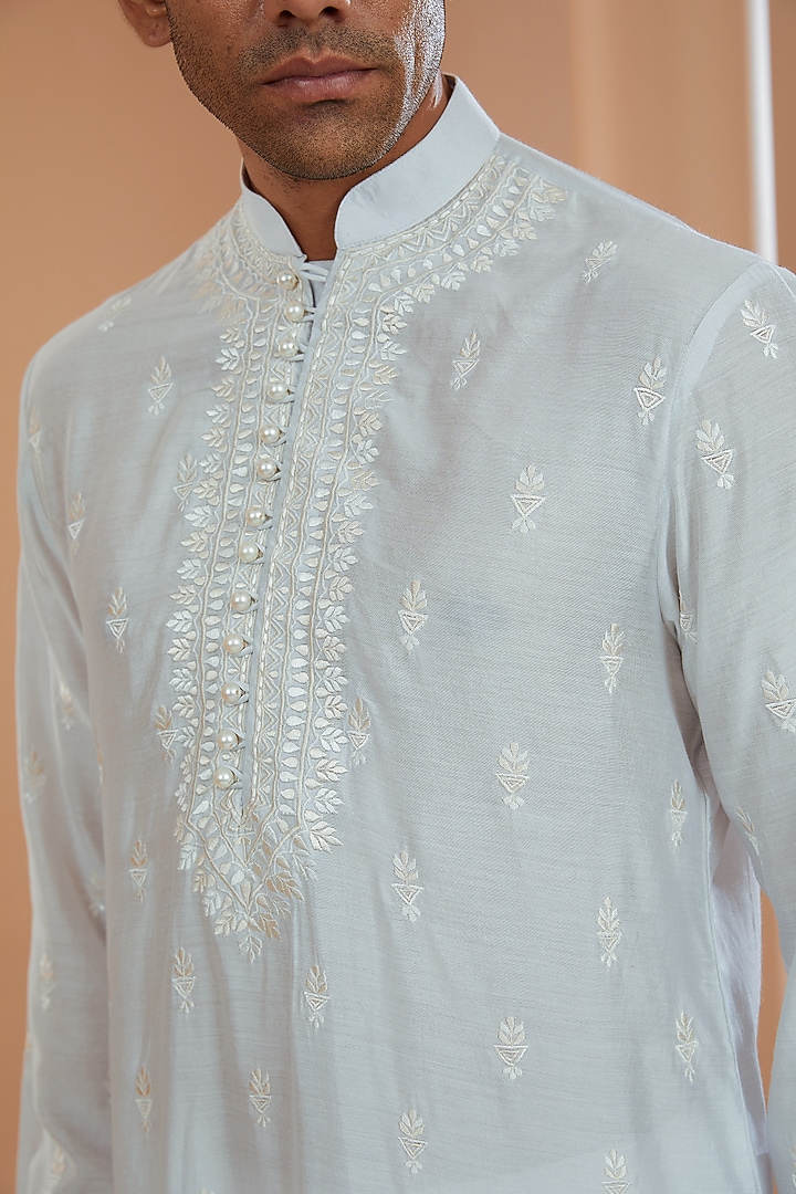 Grey Silk Thread Embroidered Kurta Set by SANCHIT SHARMA at Pernia's Pop Up Shop