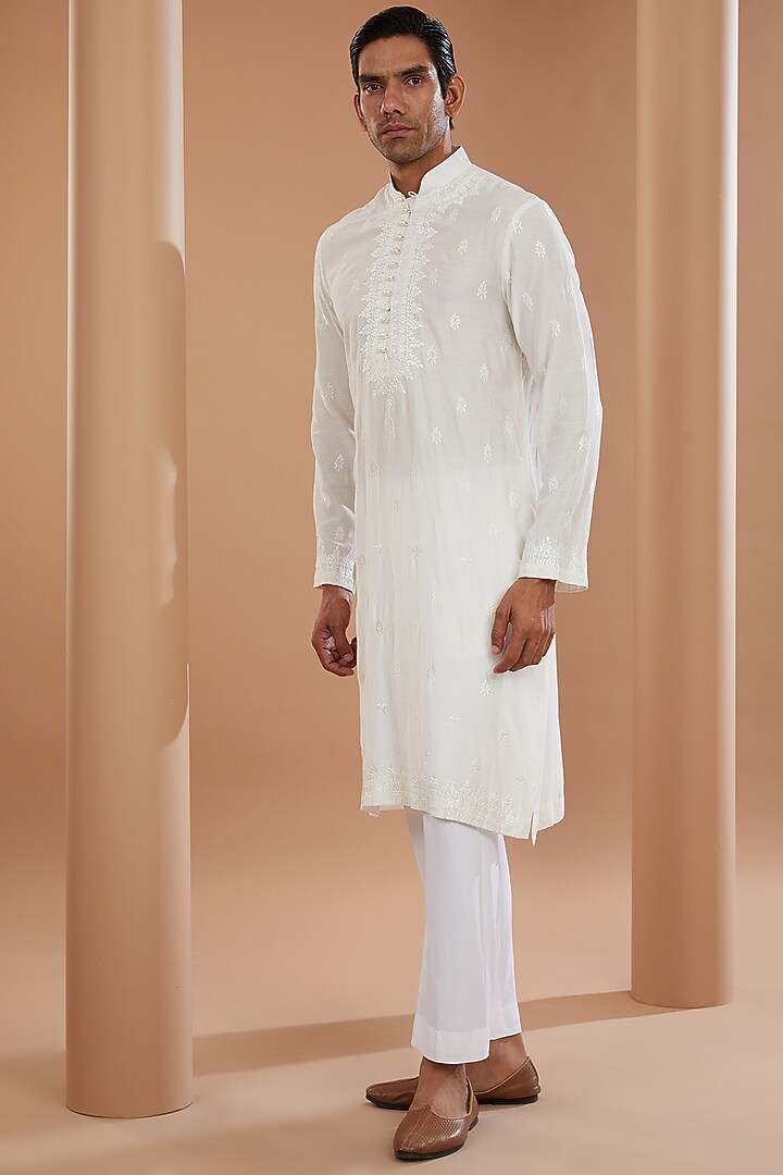 Ivory Silk Thread Embroidered Kurta Set by SANCHIT SHARMA at Pernia's Pop Up Shop