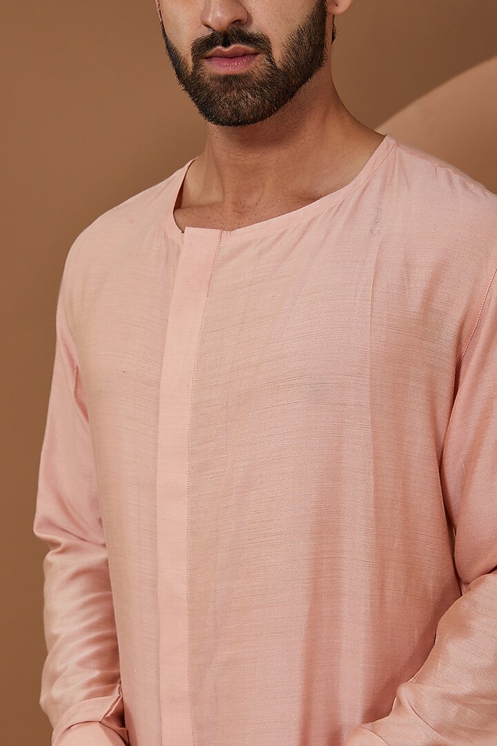 Peach Chanderi Silk Kurta Set by SANCHIT SHARMA at Pernia's Pop Up Shop