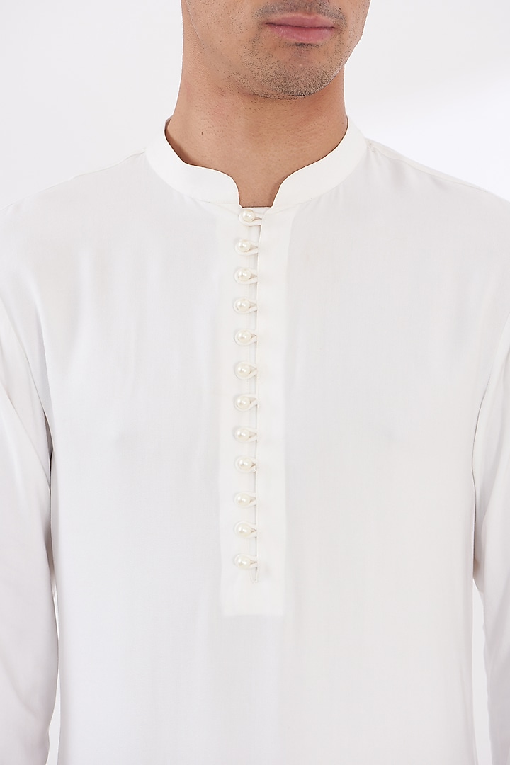 White Chanderi Silk Kurta Set by SANCHIT SHARMA at Pernia's Pop Up Shop