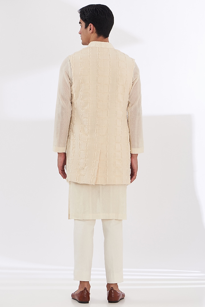 Ivory Khadi Chanderi Wedding Indowestern Set by SANCHIT SHARMA at Pernia's Pop Up Shop