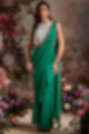 Emerald Green Chiffon Pre-Draped Saree Set by Saniya Sharma at Pernia's Pop Up Shop