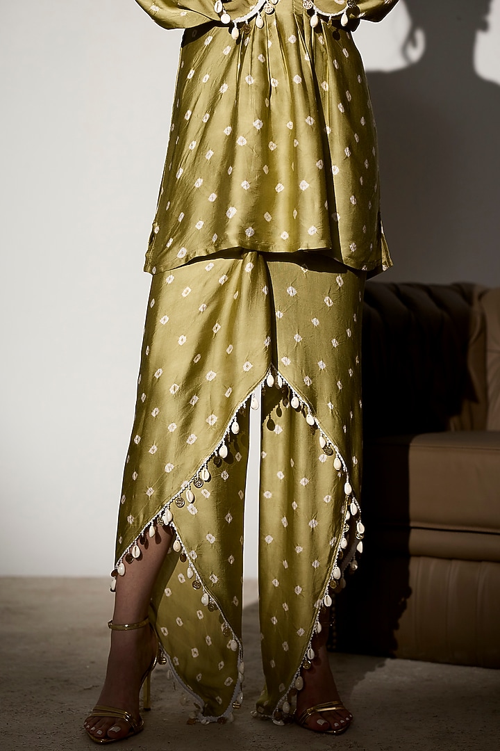 Sage Green Silk Blend Embroidered Kurta Set by Saanjh by Lea at Pernia's Pop Up Shop