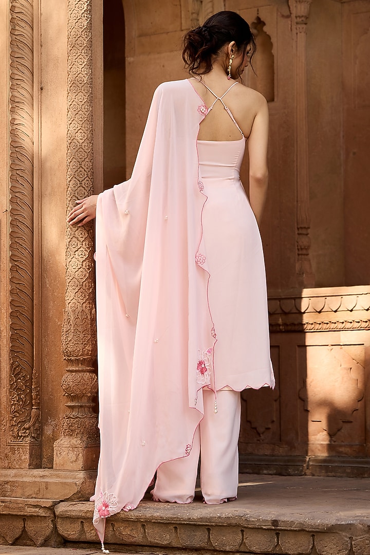 Baby Pink Poly Georgette Floral Embroidered Kurta Set by Saanjh by Lea at Pernia's Pop Up Shop