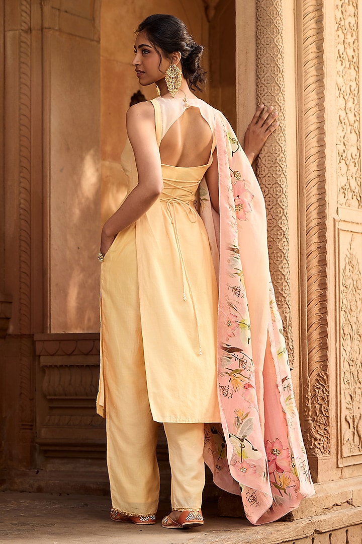 Yellow Chanderi Placement Motif Embroidered Kurta Set by Saanjh by Lea at Pernia's Pop Up Shop
