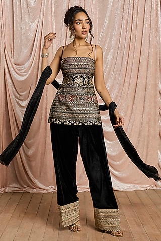 Black Velvet Embroidered Kurta Set by Saanjh by Lea