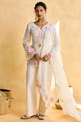 Ivory Cotton Linen Hand Embroidered Kurta Set by Saanjh by Lea