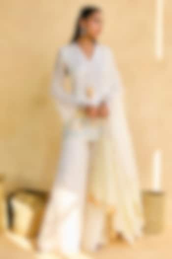 White Kota Fabric Embroidered Kurta Set by Saanjh by Lea at Pernia's Pop Up Shop