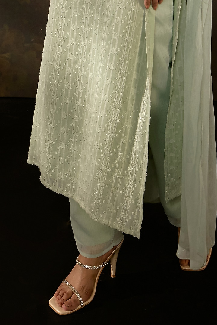 Green Chiffon Hand Embroidered Kurta Set by Saanjh by Lea at Pernia's Pop Up Shop
