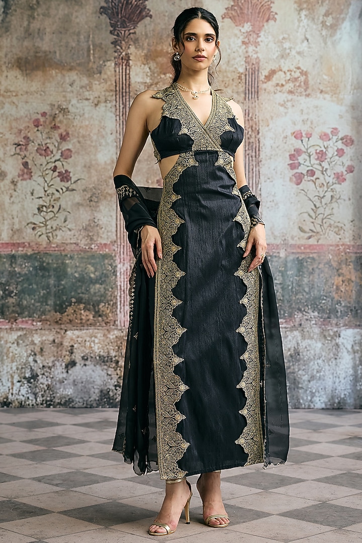Black Raw Silk Hand Embroidered Halter Kurta Set by Saanjh by Lea at Pernia's Pop Up Shop