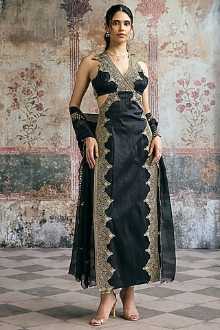 Black Raw Silk Hand Embroidered Halter Kurta Set by Saanjh by Lea