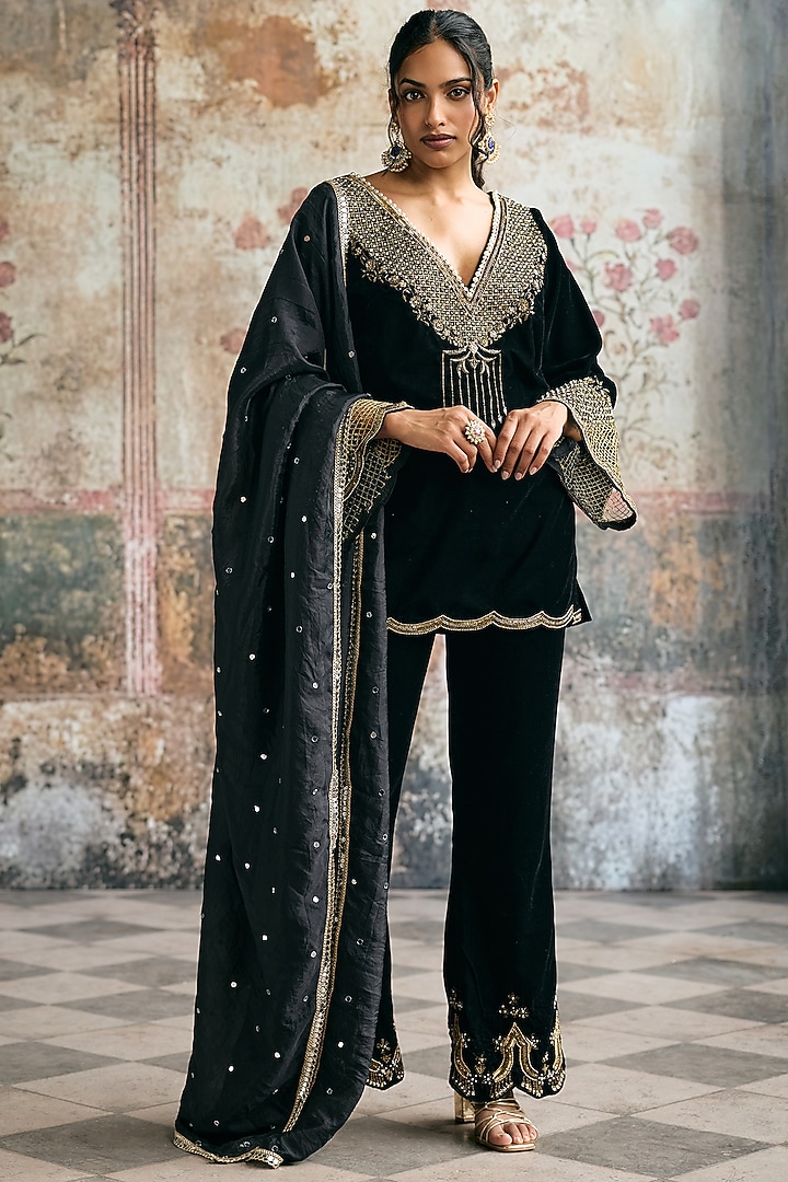 Black Velvet Sequins Hand Embroidered Kurta Set by Saanjh by Lea at Pernia's Pop Up Shop