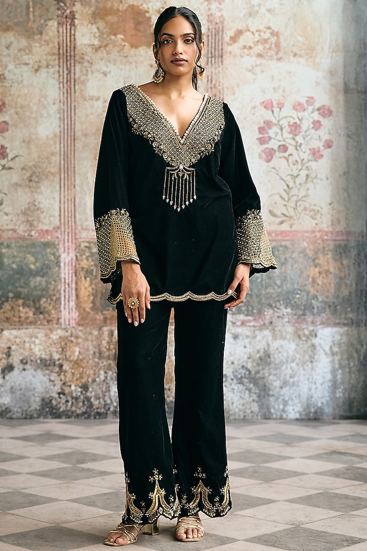 Black Velvet Sequins Hand Embroidered Kurta Set by Saanjh by Lea at Pernia's Pop Up Shop