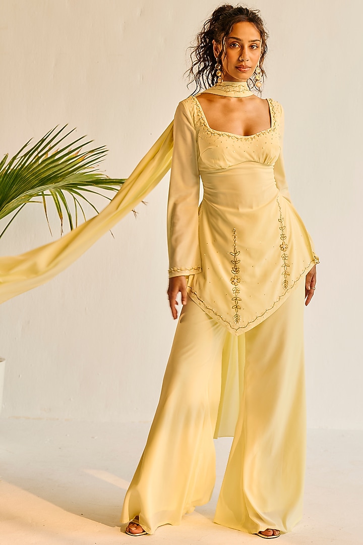 Yellow Fluid Georgette Structured Kurta Set by Saanjh by Lea at Pernia's Pop Up Shop