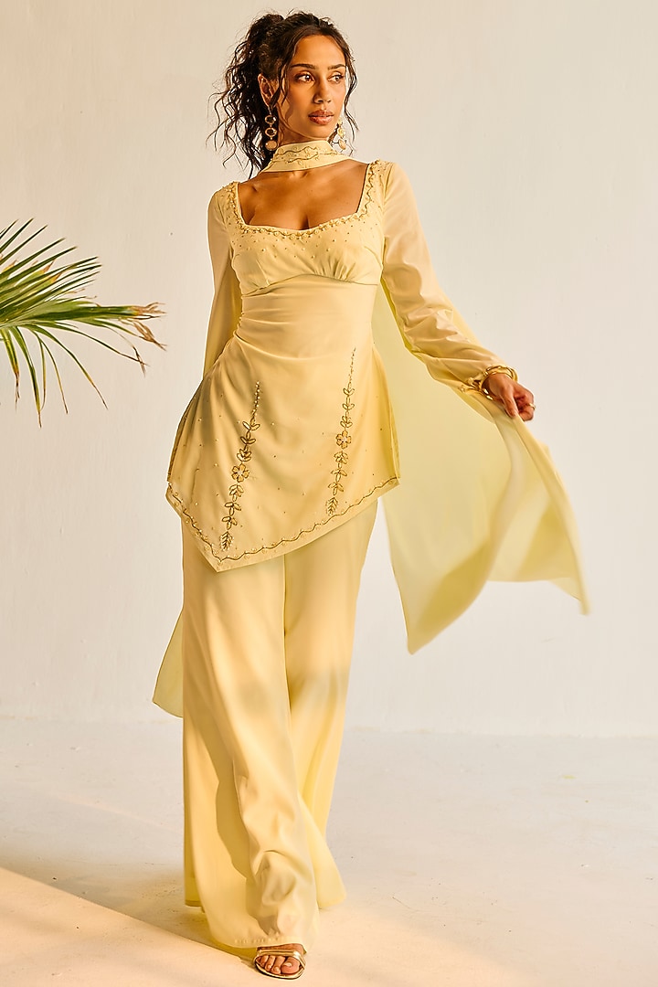 Yellow Fluid Georgette Structured Kurta Set by Saanjh by Lea at Pernia's Pop Up Shop
