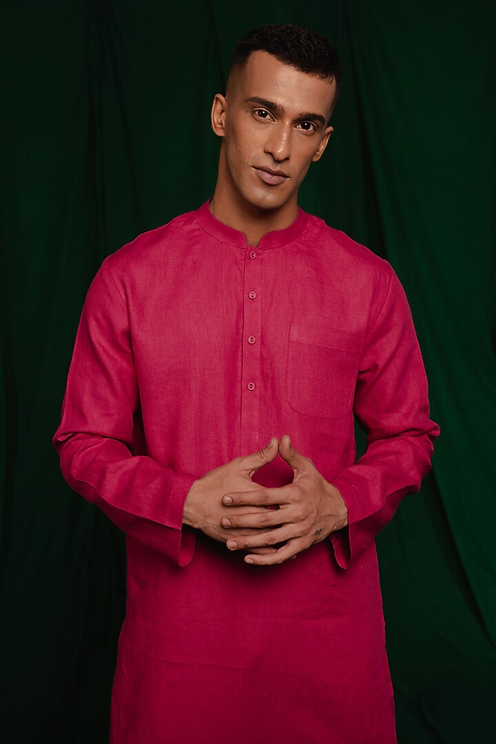 Pink Linen Kurta Set by Saphed Men at Pernia's Pop Up Shop