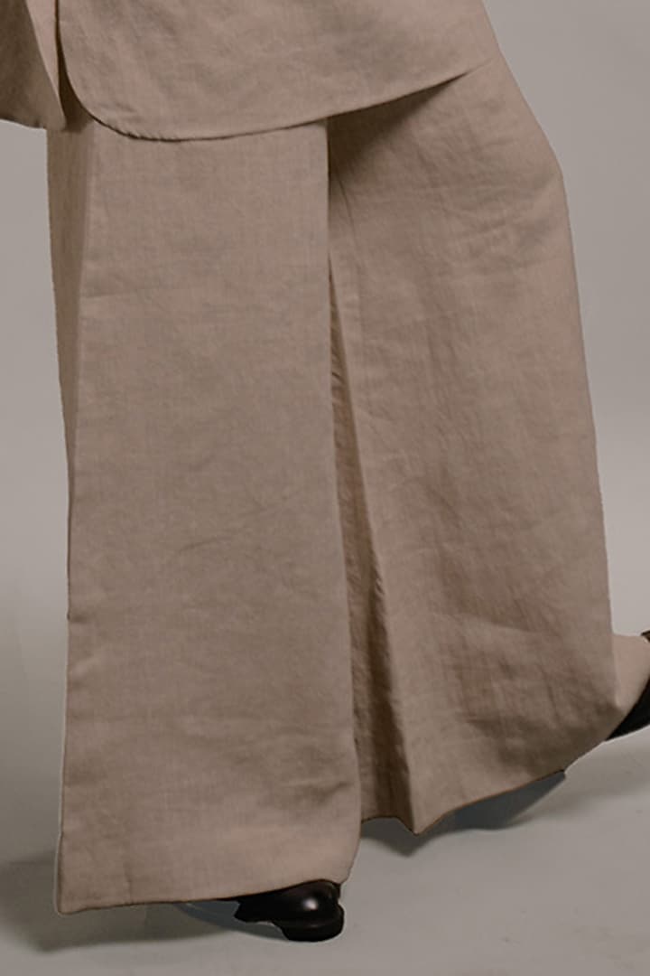 Beige Linen Kurta Set by Saphed Men at Pernia's Pop Up Shop