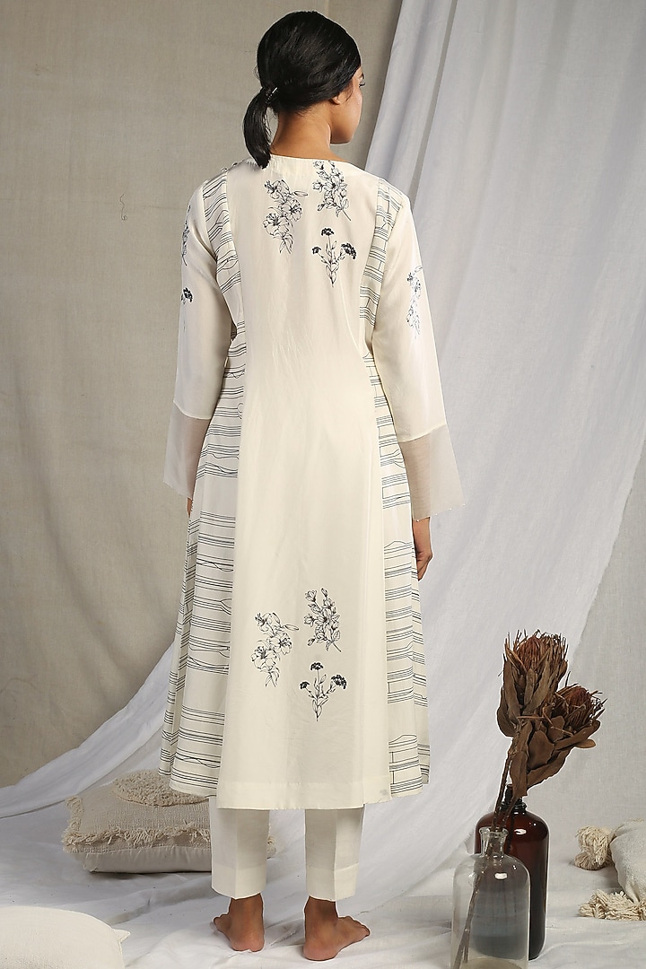 White Floral Printed Kurta Set by Sneha Arora at Pernia's Pop Up Shop