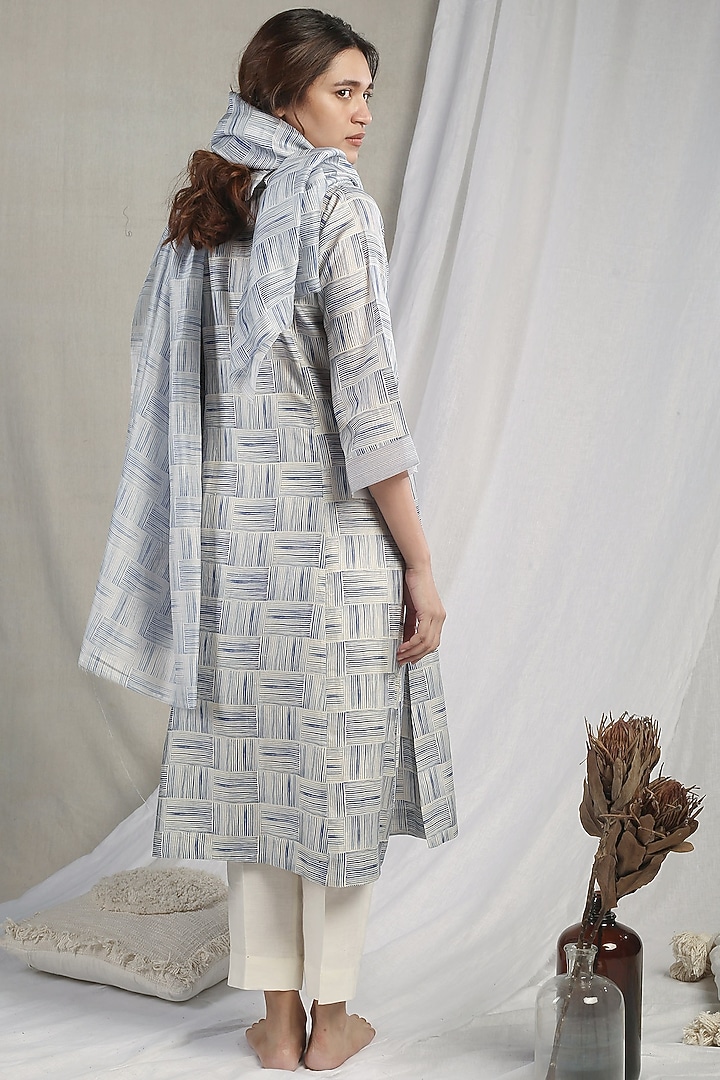 White Striped Kurta Set by Sneha Arora at Pernia's Pop Up Shop