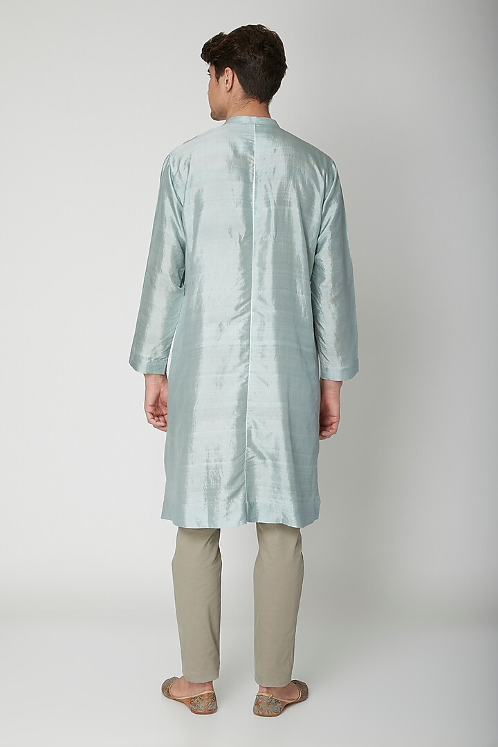 Turquoise Detailed Silk Kurta by Sneha Arora Men at Pernia's Pop Up Shop