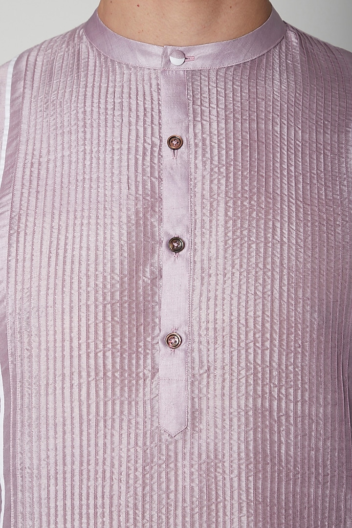 Mauve Detailed Silk Kurta by Sneha Arora Men at Pernia's Pop Up Shop