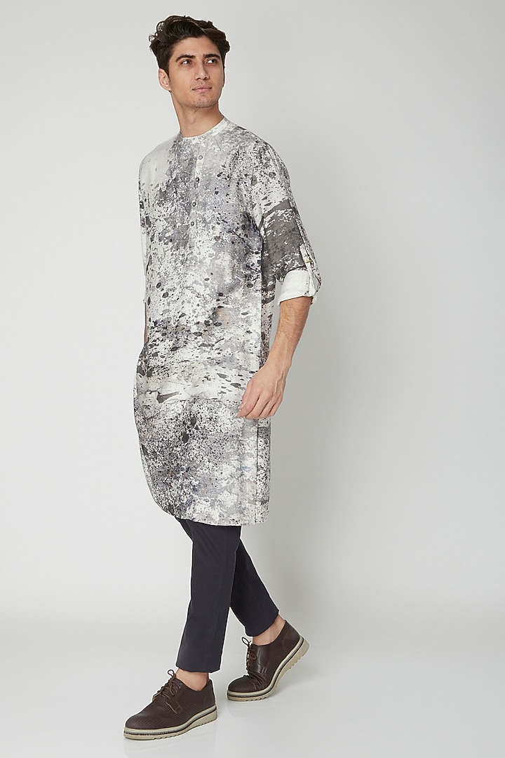 White Printed Linen & Silk Kurta by Sneha Arora Men at Pernia's Pop Up Shop