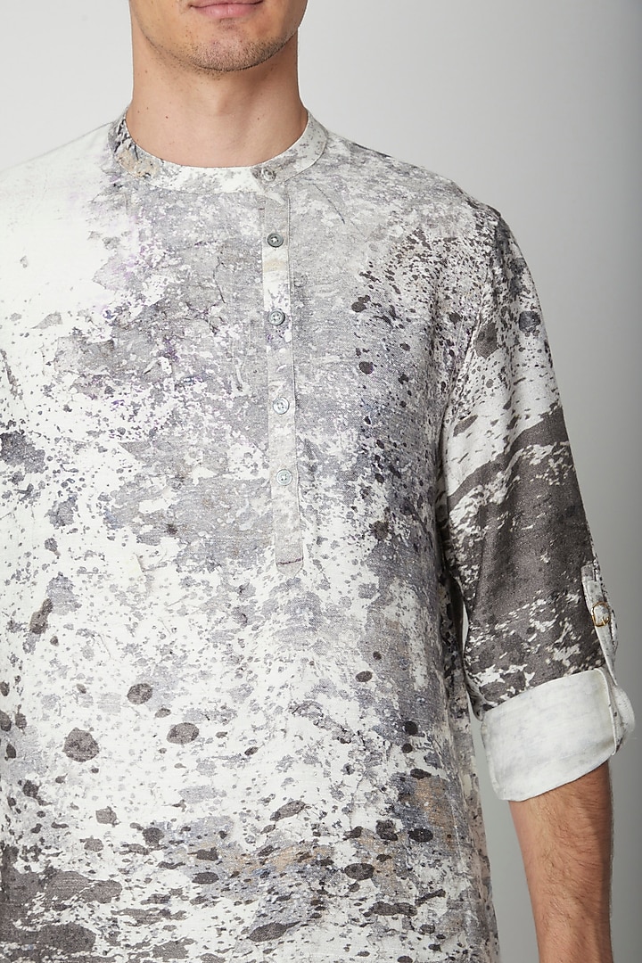 White Printed Linen & Silk Kurta by Sneha Arora Men at Pernia's Pop Up Shop