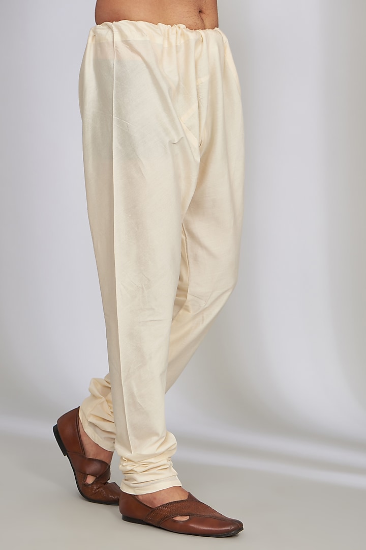 Ivory Matka Silk Printed & Embroidered Groom Sherwani Set by SARAN KOHLI at Pernia's Pop Up Shop