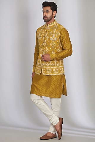 Mustard Matka Silk Thread Work Bundi Jacket Set by SARAN KOHLI