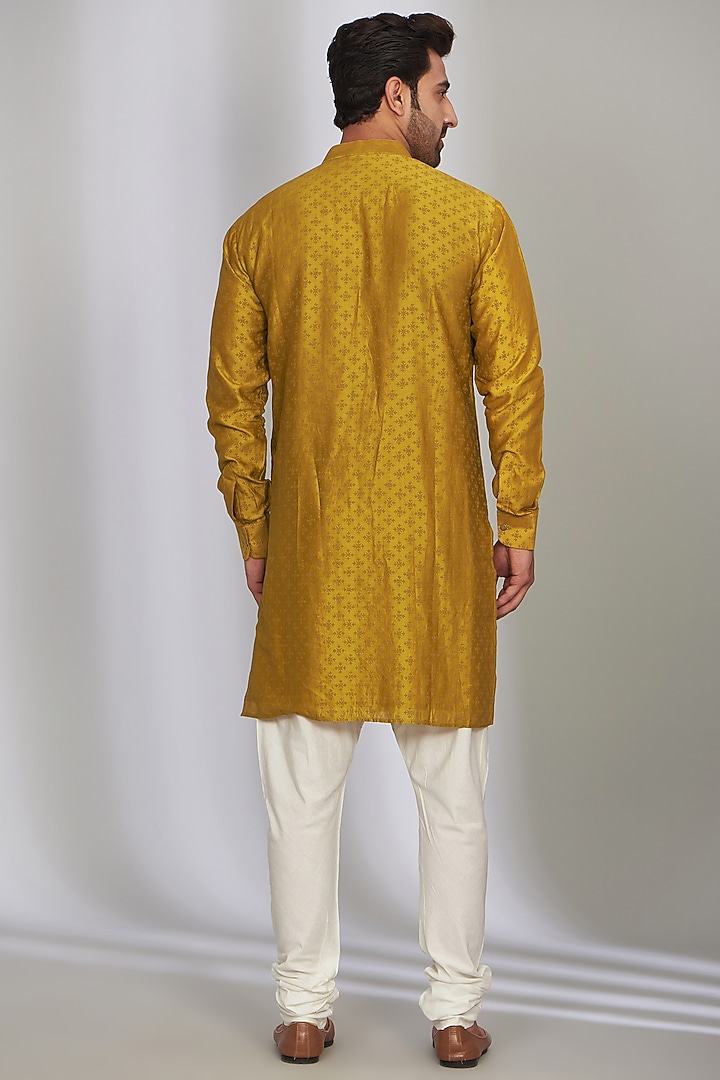 Mustard Matka Silk Thread Work Bundi Jacket Set by SARAN KOHLI at Pernia's Pop Up Shop