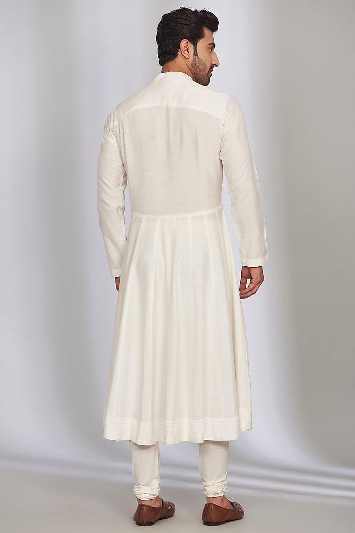 White Silk Groom Sherwani Set by SARAN KOHLI at Pernia's Pop Up Shop