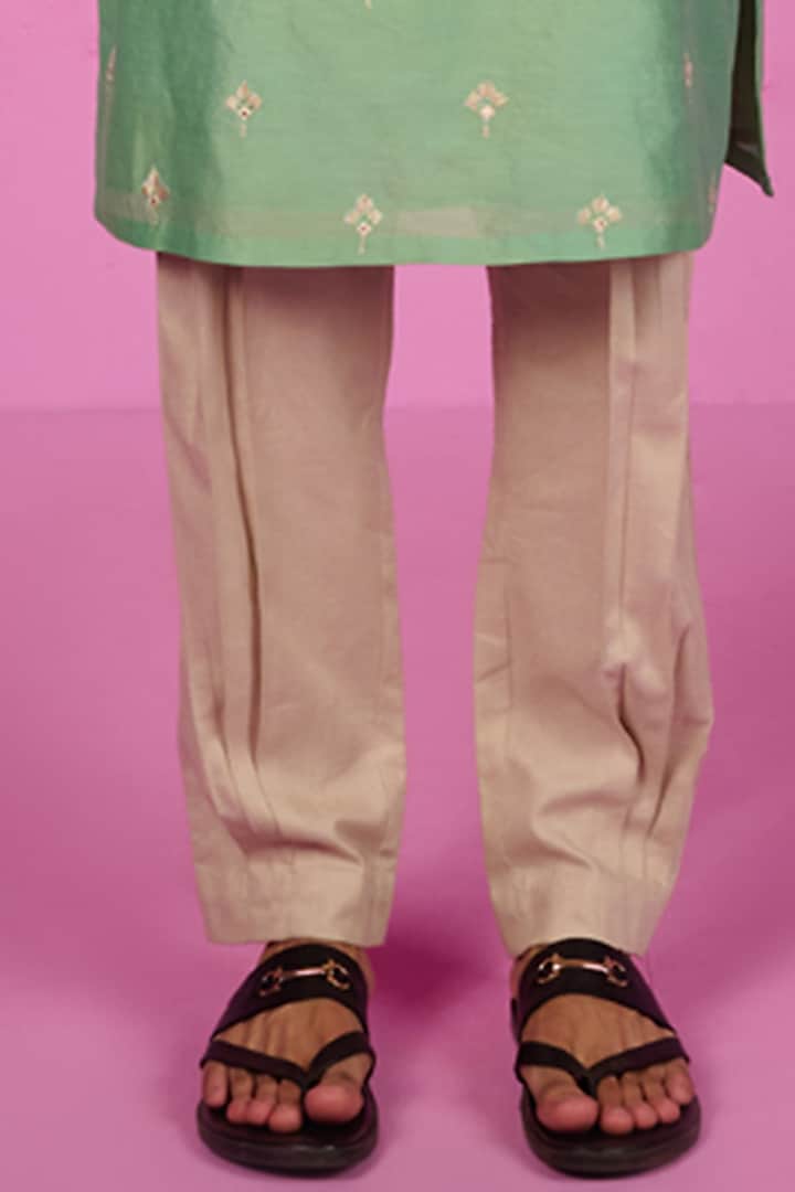 Light Green Silk Mirror Embroidered Kurta Set by SARAN KOHLI at Pernia's Pop Up Shop