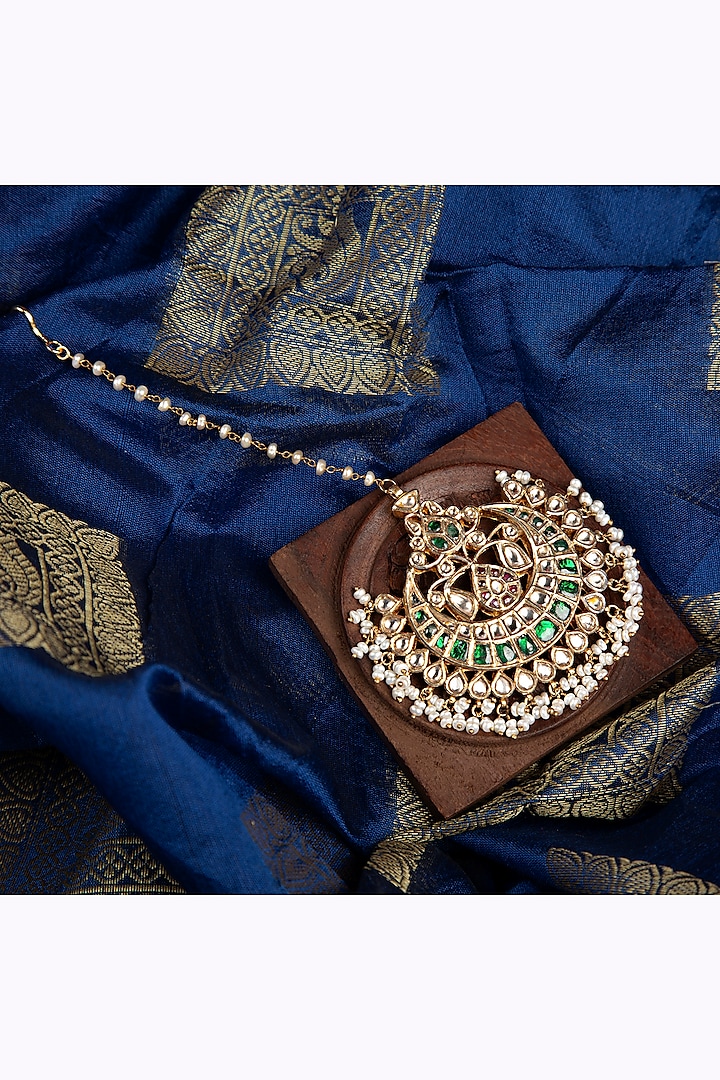 Gold Finish Kundan Polki & Emerald Stone Maang Tikka In Sterling Silver by Silver Art By Shri Paramani Jewels