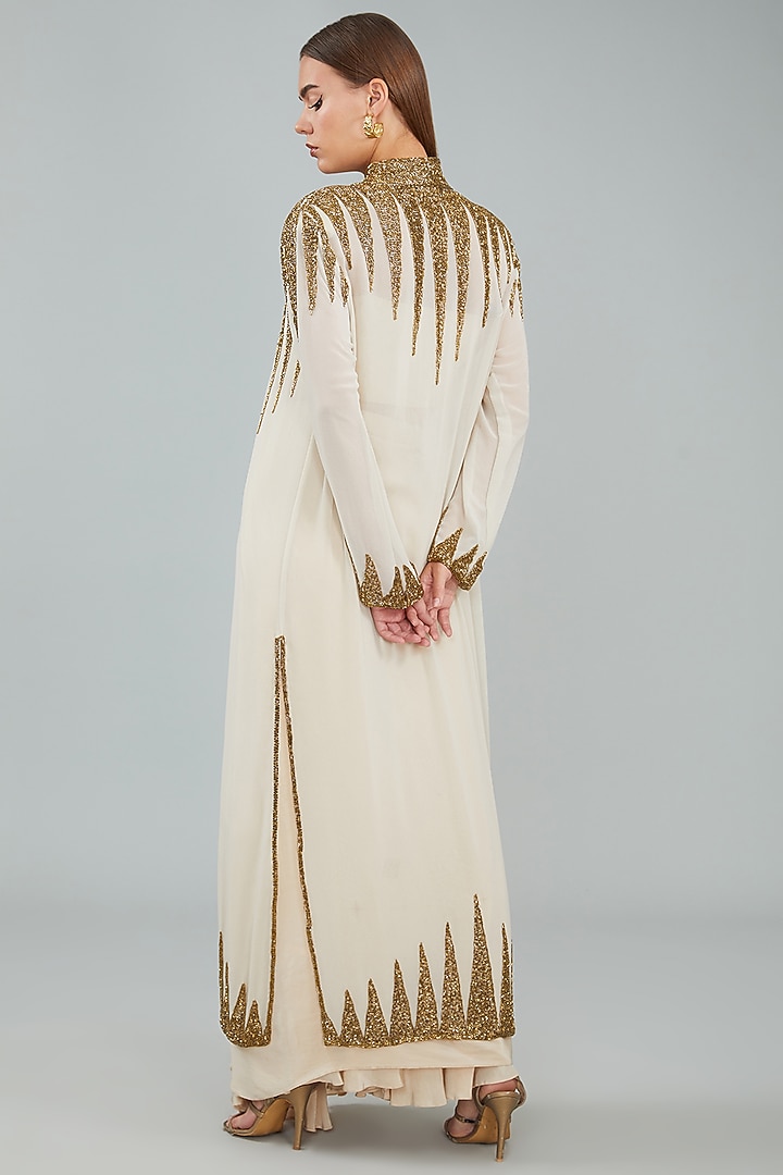Ivory Viscose Crepe Hand Embellished Jacket Wedding Saree Set by Sangeeta Swati at Pernia's Pop Up Shop