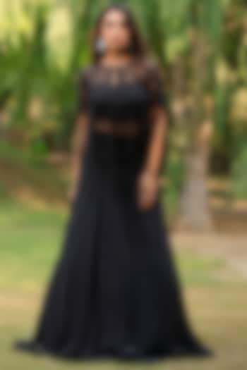 Black Viscose Crepe & Net Skirt Set by Sangeeta Swati at Pernia's Pop Up Shop