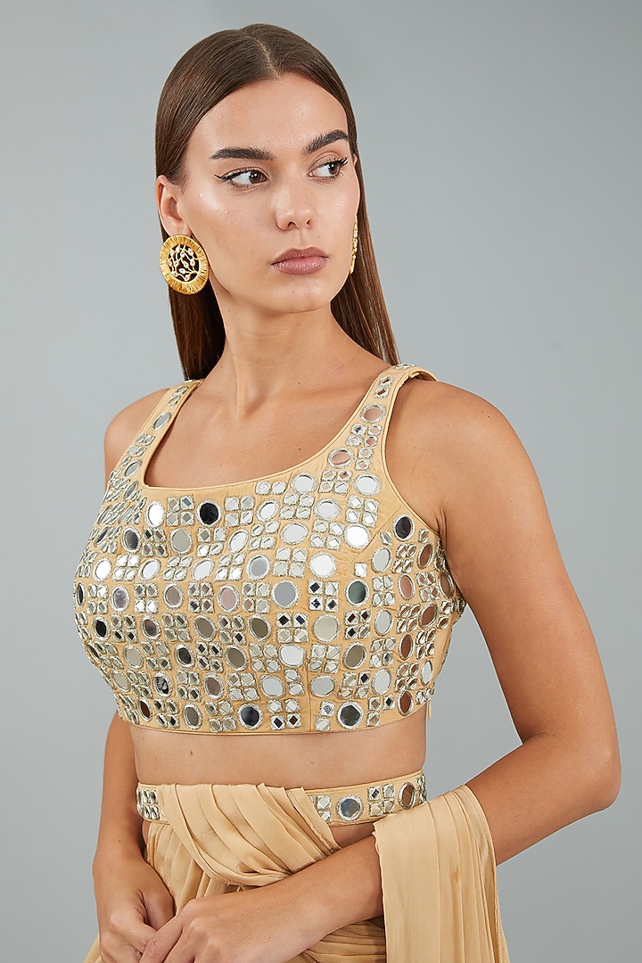 Golden Viscose Crepe Wedding Saree Set by Sangeeta Swati at Pernia's Pop Up Shop