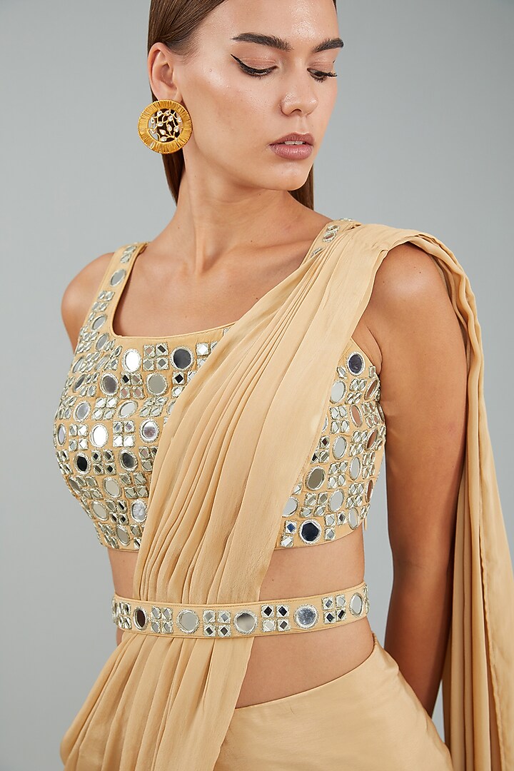 Golden Viscose Crepe Wedding Saree Set by Sangeeta Swati at Pernia's Pop Up Shop