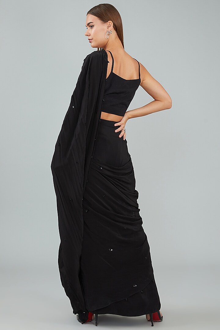Black Viscose Crepe & Net Jacket Wedding Saree Set by Sangeeta Swati at Pernia's Pop Up Shop