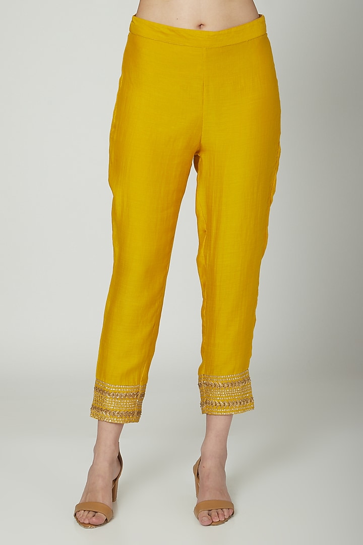 Yellow Embroidered Kurta Set by Samatvam By Anjali Bhaskar at Pernia's Pop Up Shop