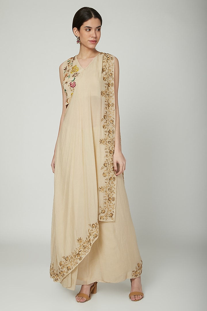 Beige Crepe Zardosi Hand Embroidered Draped Wedding Saree Set by Samatvam By Anjali Bhaskar at Pernia's Pop Up Shop