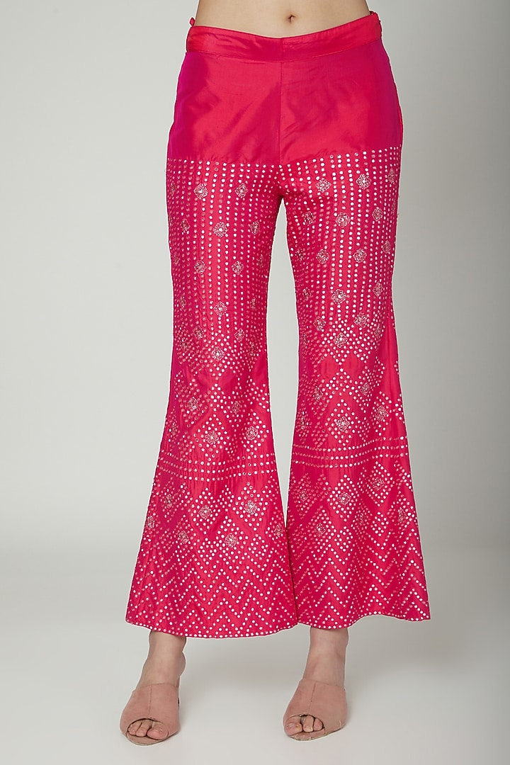 Fuchsia Hand Embroidered Kurta Set by Samatvam By Anjali Bhaskar at Pernia's Pop Up Shop