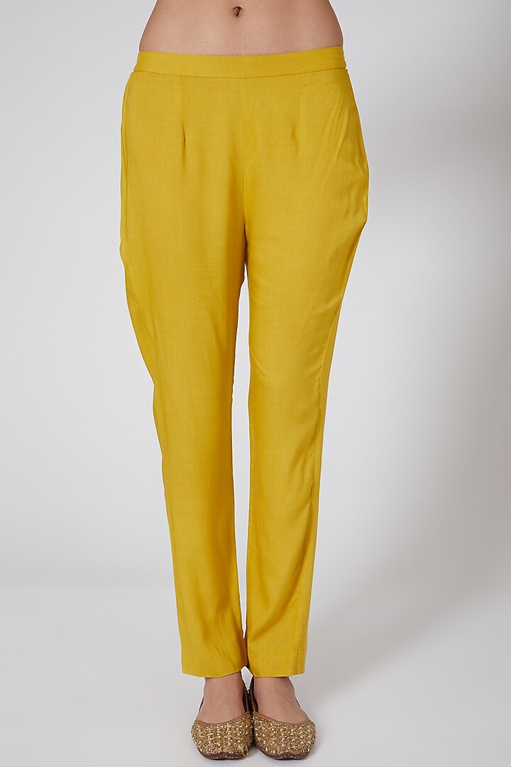 Mustard Hand Embroidered Kurta Set by Samatvam By Anjali Bhaskar at Pernia's Pop Up Shop