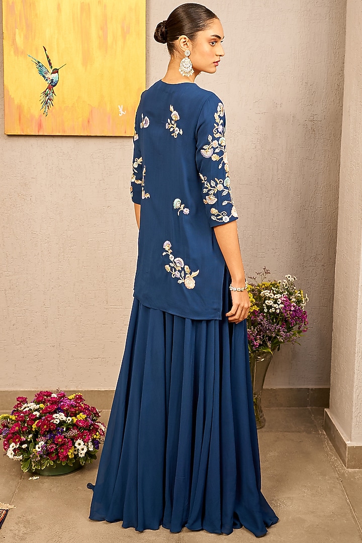 Blue Viscose Georgette Floral Hand Embroidered Kurta Set by Samatvam By Anjali Bhaskar at Pernia's Pop Up Shop