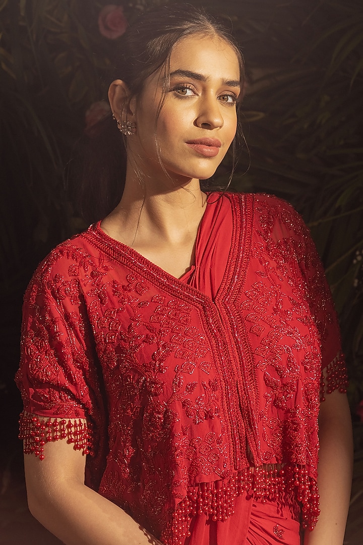 Red Blended Georgette Pre-Draped Wedding Saree Set by Samatvam By Anjali Bhaskar at Pernia's Pop Up Shop