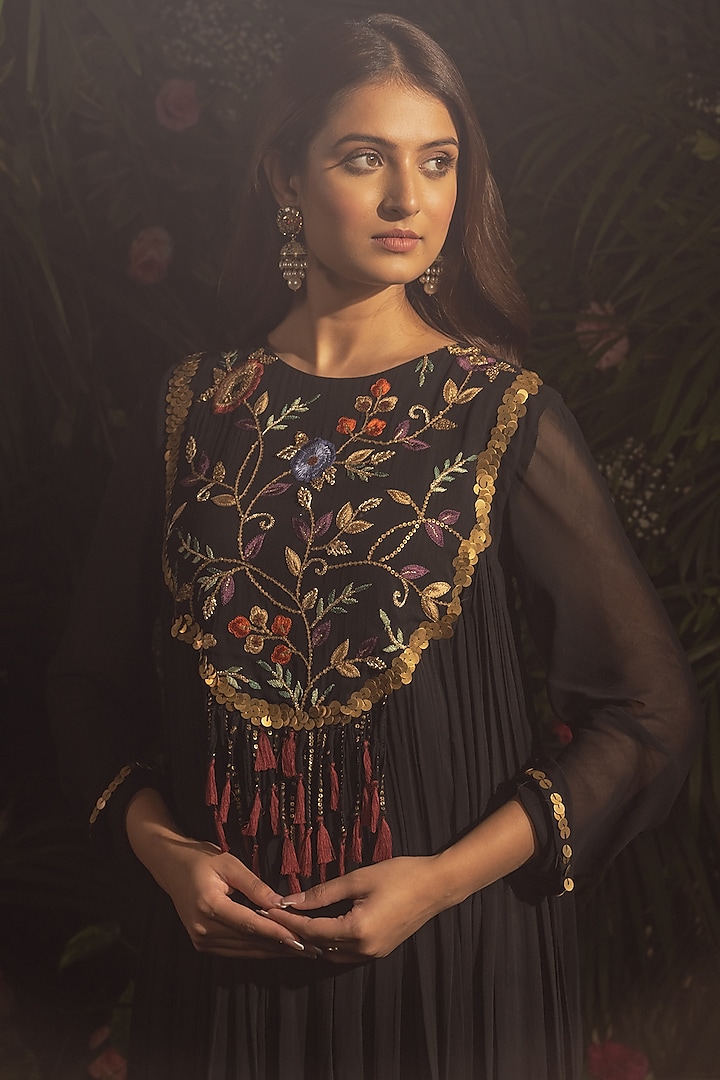 Black Blended Georgette Hand Embroidered Party Wear Anarkali Set by Samatvam By Anjali Bhaskar at Pernia's Pop Up Shop