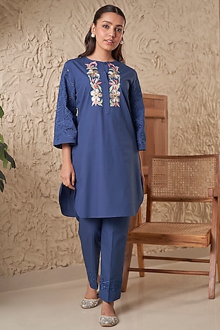 Blue Cotton Poplin Floral Embroidered Kurta Set by Samatvam By Anjali Bhaskar