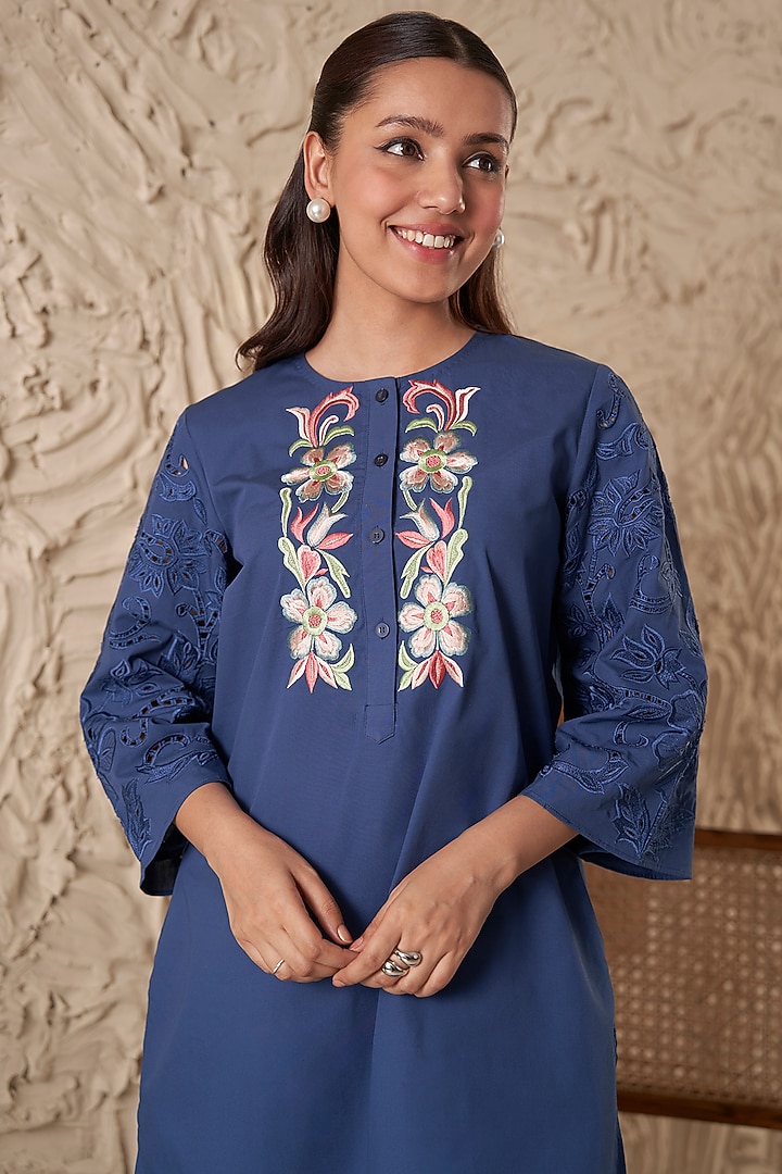 Blue Cotton Poplin Floral Embroidered Kurta Set by Samatvam By Anjali Bhaskar at Pernia's Pop Up Shop