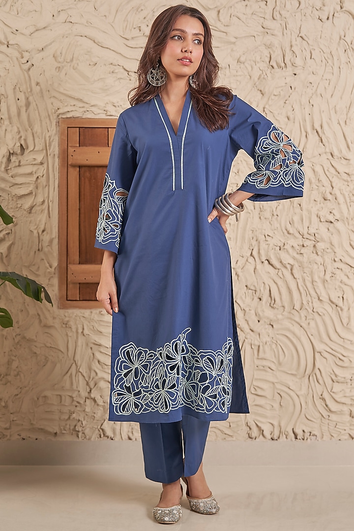 Blue Cotton Poplin Floral Embroidered Kurta Set by Samatvam By Anjali Bhaskar at Pernia's Pop Up Shop