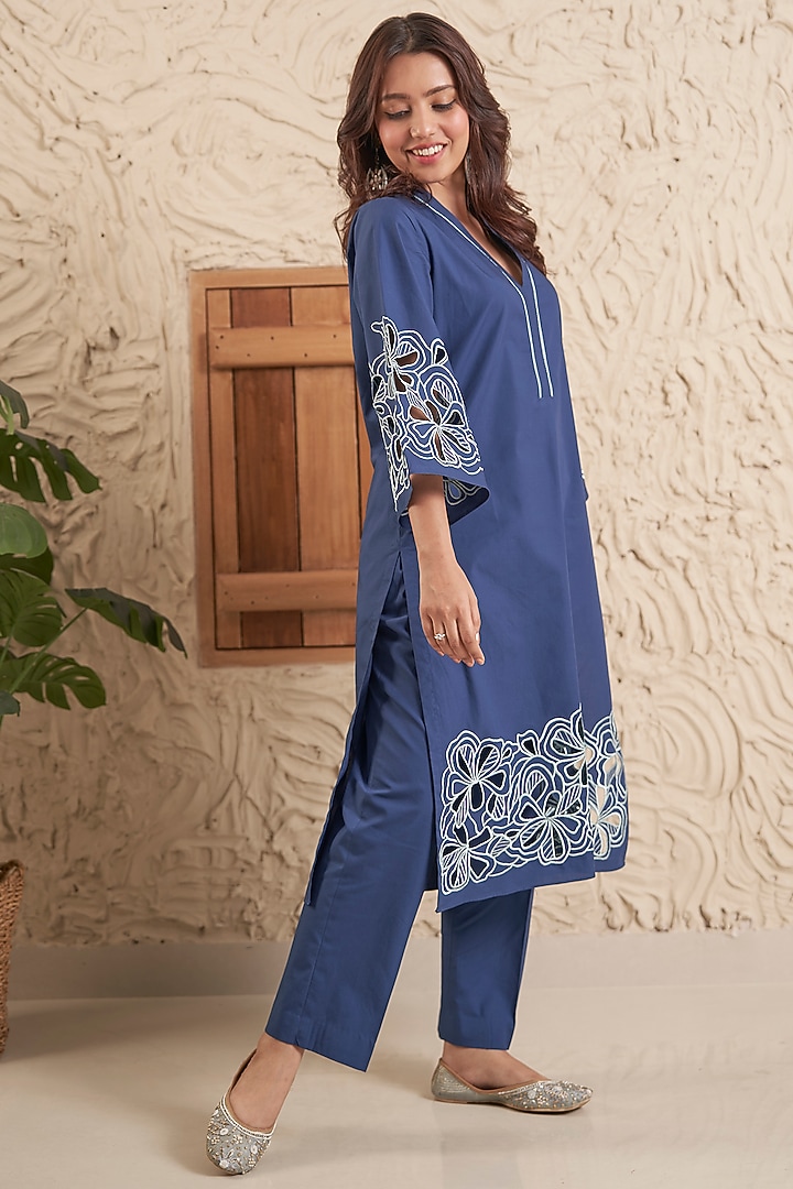 Blue Cotton Poplin Floral Embroidered Kurta Set by Samatvam By Anjali Bhaskar at Pernia's Pop Up Shop
