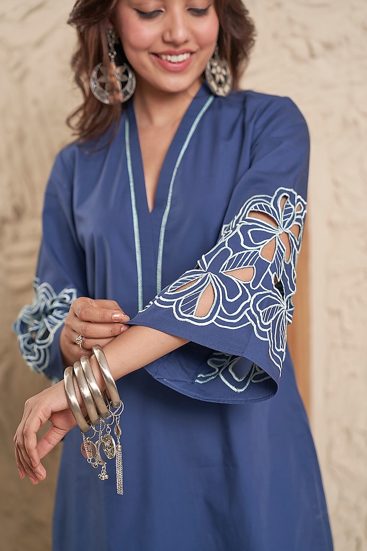 Blue Cotton Poplin Floral Embroidered Kurta Set by Samatvam By Anjali Bhaskar at Pernia's Pop Up Shop